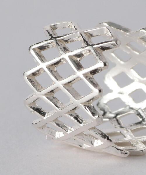 BYOKA(ビョーカ)の「<BYOKA(ビョーカ)>LATTICE2 SV イヤーカフ(イヤーカフ・レディース・シルバー・FREE)」の5枚目の写真