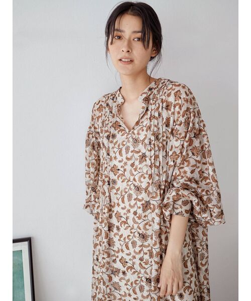 Ungrid(アングリッド)の「シアーフラワーワンピース(ワンピース・レディース・ブラック/アイボリー・FREE)」の12枚目の写真