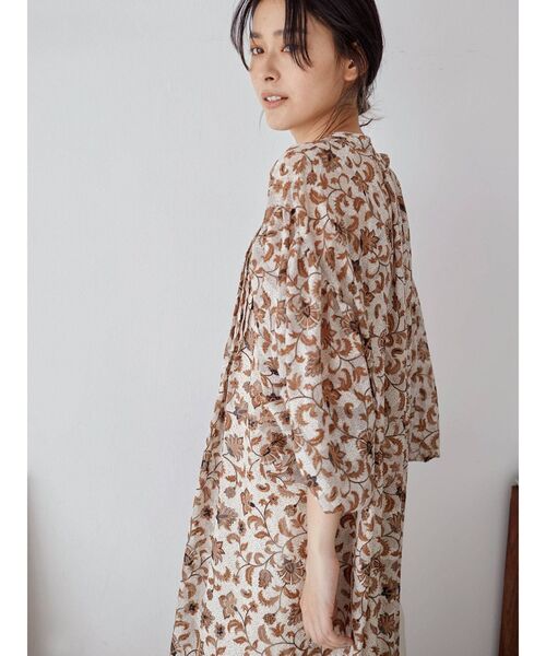 Ungrid(アングリッド)の「シアーフラワーワンピース(ワンピース・レディース・ブラック/アイボリー・FREE)」の15枚目の写真