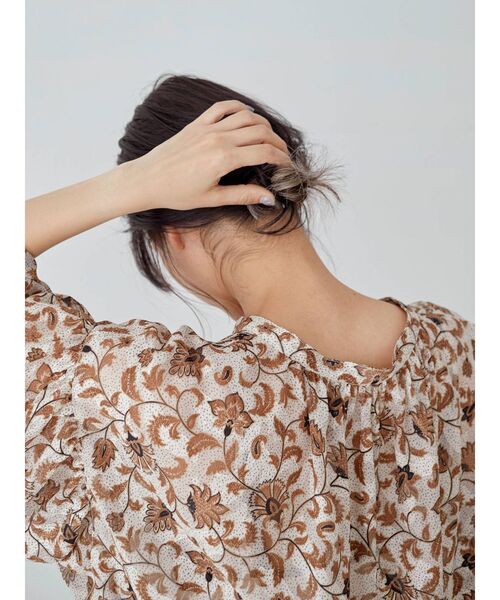 Ungrid(アングリッド)の「シアーフラワーワンピース(ワンピース・レディース・ブラック/アイボリー・FREE)」の6枚目の写真