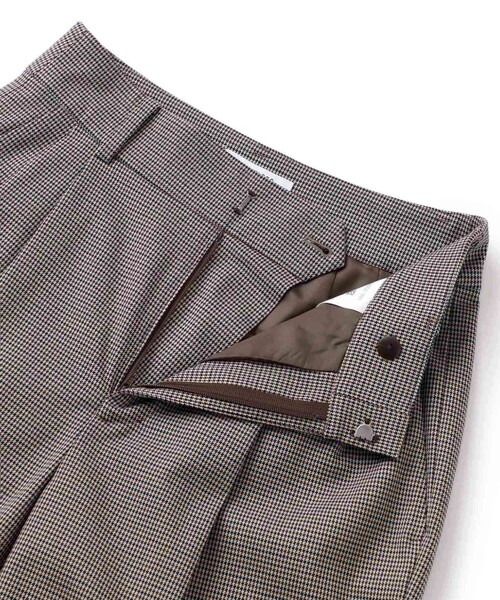 LOVELESS（ラブレス）の「ガンクラブツータックス トレートパンツ（スラックス・レディース・ブラウン・36/34/38）」の10枚目の写真