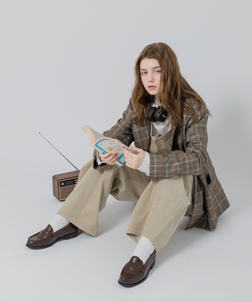 MUHET（ミュエータ）の「コーデュロイオーバーオール（サロペット/オーバーオール・レディース・ベージュ/グリーン・SMALL/MEDIUM/LARGE）」の11枚目の写真