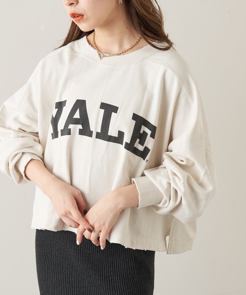 Chico（チコ）の「YALE デカロゴショートスウェット（スウェット・レディース・チャコールグレー/グレー/アイボリー・FREE）」の3枚目の写真