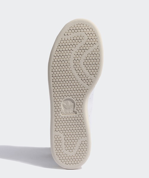adidas（アディダス）の「スタンスミス [STAN SMITH] アディダスオリジナルス（スニーカー・メンズ・ホワイト系その他・22.5cm/23.5cm/24.5cm/25.5cm/26.5cm/27.5cm/28.5cm/29.5cm/30.0cm/31cm/23.0cm/24.0cm/25.0cm/26.0cm/27.0cm/28.0cm/29.0cm/22.0cm/30.5cm）」の13枚目の写真