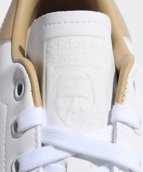 adidas（アディダス）の「スタンスミス [STAN SMITH] アディダスオリジナルス（スニーカー・メンズ・ホワイト系その他・22.5cm/23.5cm/24.5cm/25.5cm/26.5cm/27.5cm/28.5cm/29.5cm/30.0cm/31cm/23.0cm/24.0cm/25.0cm/26.0cm/27.0cm/28.0cm/29.0cm/22.0cm/30.5cm）」の3枚目の写真
