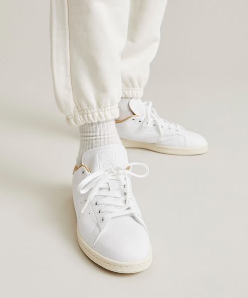 adidas（アディダス）の「スタンスミス [STAN SMITH] アディダスオリジナルス（スニーカー・メンズ・ホワイト系その他・22.5cm/23.5cm/24.5cm/25.5cm/26.5cm/27.5cm/28.5cm/29.5cm/30.0cm/31cm/23.0cm/24.0cm/25.0cm/26.0cm/27.0cm/28.0cm/29.0cm/22.0cm/30.5cm）」の20枚目の写真
