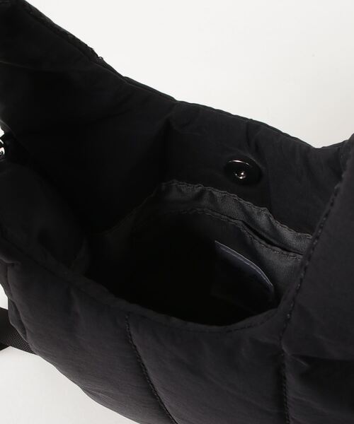 atmos pink（アトモスピンク）の「Legato Largo パウダーキルティング ２ＷＡＹミニショルダー（ショルダーバッグ・レディース・グレー/キャメル/グレー系その他/ブラック/ベージュ・ONE SIZE）」の8枚目の写真