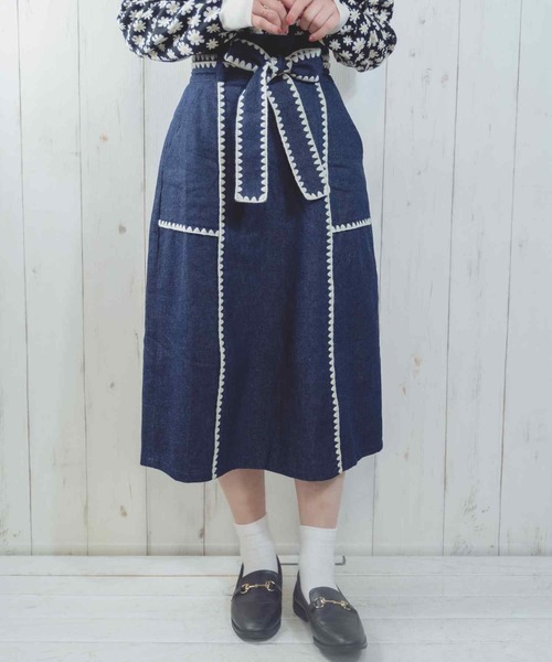 Hamble by Par Avion（ハンブルバイパラビオン）の「ステッチスカート（スカート・レディース・ブラック/ネイビー・ONESIZE）」の2枚目の写真