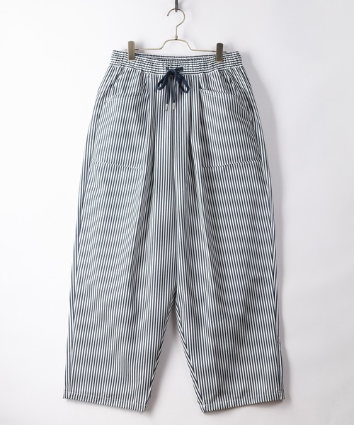 SlashDate(スラッシュデイト)の「タックワイドバルーンパンツ/スケーターパンツ/シェフパンツ/ベイカーパンツ(その他パンツ・メンズ・ホワイト系その他/ブラック系その他/ブラウン系その他/ベージュ系その他/ベージュ/ネイビー/ブラウン/グレー/カーキ/ブルー/アイボリー/ダークインディゴブルー/ブラック/ワンウォッシュ/ブラック系その他2・L/M)」の3枚目の写真