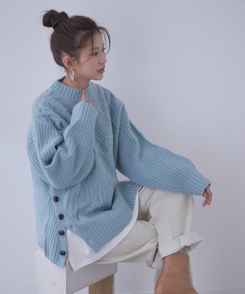 vis-`a-vis（ビサビ）の「【WEB限定】パッチワークケーブルニットプルオーバー（ニット/セーター・レディース・ブラック/ブルー系その他6/レッド/ラベンダー・FREE）」の5枚目の写真