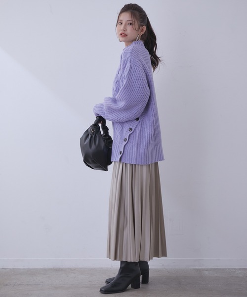 vis-`a-vis（ビサビ）の「【WEB限定】パッチワークケーブルニットプルオーバー（ニット/セーター・レディース・ブラック/ブルー系その他6/レッド/ラベンダー・FREE）」の19枚目の写真