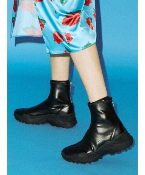 jouetie（ジュエティ）の「スニーカーソールブーツ（ブーツ・レディース・オフホワイト/ブラック・M/L）」の6枚目の写真