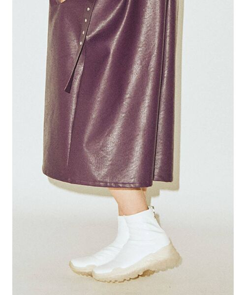 jouetie（ジュエティ）の「スニーカーソールブーツ（ブーツ・レディース・オフホワイト/ブラック・M/L）」の3枚目の写真