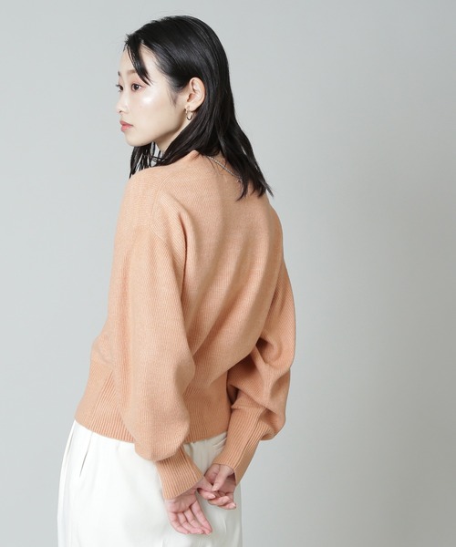NATURAL BEAUTY BASIC(ナチュラルビューティーベーシック)の「フォルムニットカーディガン(カーディガン/ボレロ・レディース・グレー/オレンジ/オフホワイト・MEDIUM)」の7枚目の写真