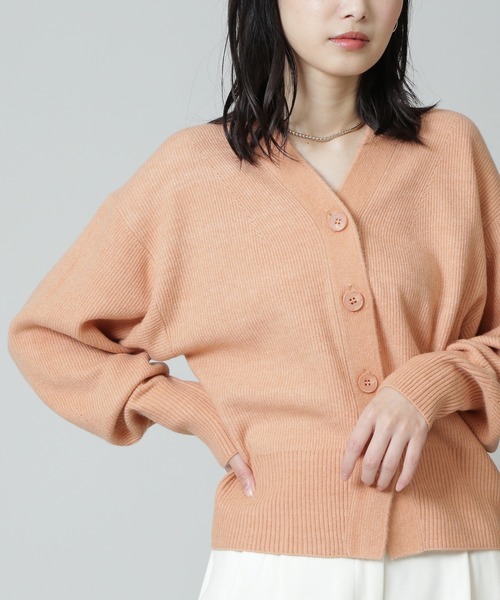 NATURAL BEAUTY BASIC(ナチュラルビューティーベーシック)の「フォルムニットカーディガン(カーディガン/ボレロ・レディース・グレー/オレンジ/オフホワイト・MEDIUM)」の13枚目の写真