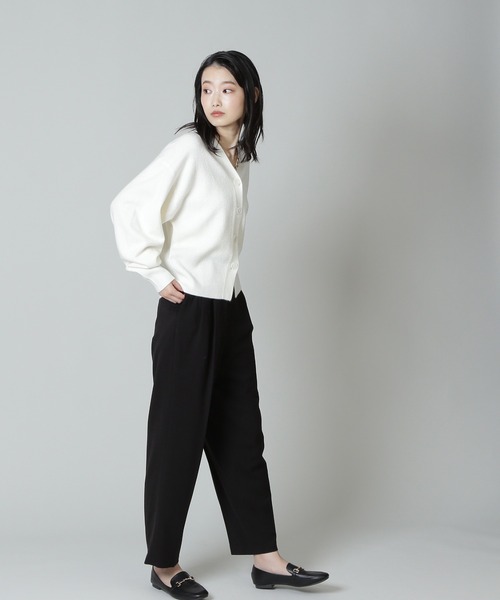 NATURAL BEAUTY BASIC(ナチュラルビューティーベーシック)の「フォルムニットカーディガン(カーディガン/ボレロ・レディース・グレー/オレンジ/オフホワイト・MEDIUM)」の15枚目の写真