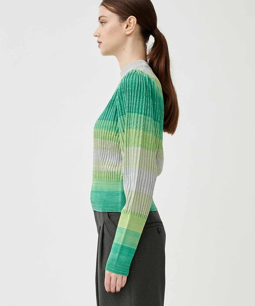 A + TOKYO（エープラストウキョウ）の「グラデーションクロップドニットトップス（ニット/セーター・レディース・グリーン/グレー・FREE）」の8枚目の写真