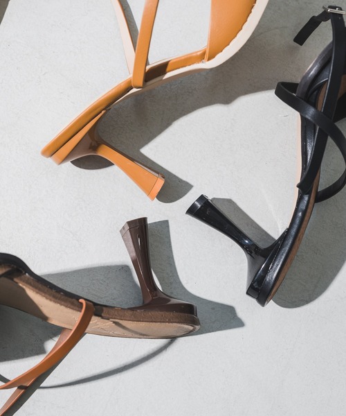 EVOL（イーボル）の「【EVOL】EVOL ×Yukko コラボストラップミュール AS30464（パンプス・レディース・ブラック/ベージュ/ブラウン・S/M/L）」の15枚目の写真