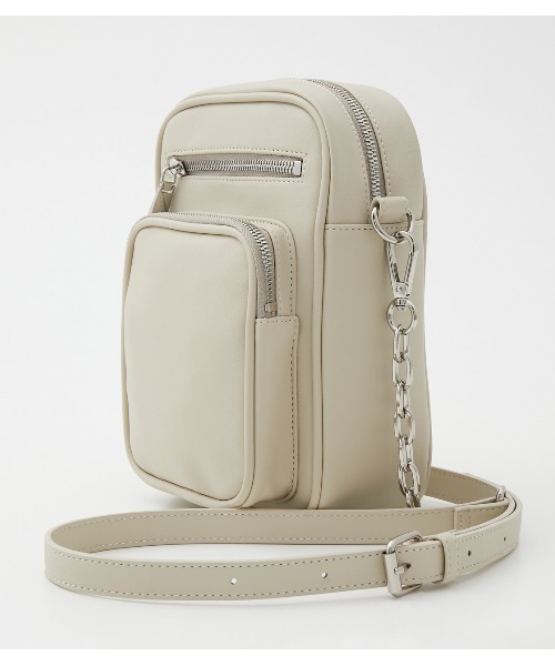 AZUL by moussy（アズールバイマウジー）の「3D POCKET SQUARE SHOULDER BAG/3Dポケットスクエアショルダーバッグ（ショルダーバッグ・レディース・ブラック/アイボリー/グレー系その他/ライトベージュ・FREE）」の2枚目の写真