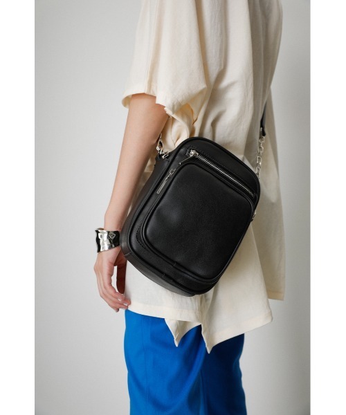AZUL by moussy（アズールバイマウジー）の「3D POCKET SQUARE SHOULDER BAG/3Dポケットスクエアショルダーバッグ（ショルダーバッグ・レディース・ブラック/アイボリー/グレー系その他/ライトベージュ・FREE）」の22枚目の写真