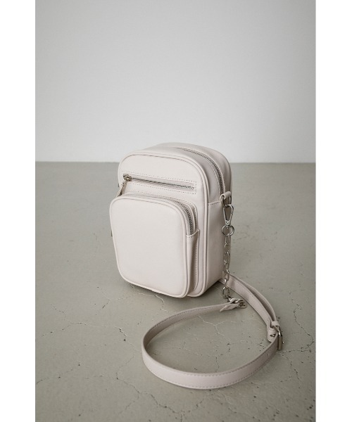 AZUL by moussy（アズールバイマウジー）の「3D POCKET SQUARE SHOULDER BAG/3Dポケットスクエアショルダーバッグ（ショルダーバッグ・レディース・ブラック/アイボリー/グレー系その他/ライトベージュ・FREE）」の8枚目の写真