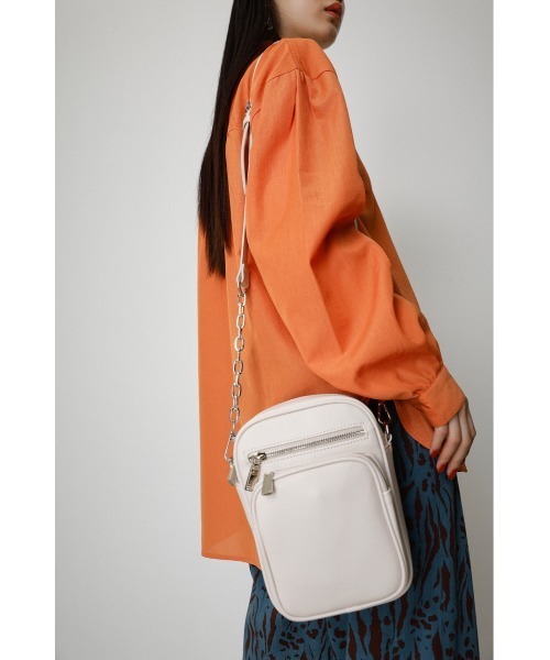 AZUL by moussy（アズールバイマウジー）の「3D POCKET SQUARE SHOULDER BAG/3Dポケットスクエアショルダーバッグ（ショルダーバッグ・レディース・ブラック/アイボリー/グレー系その他/ライトベージュ・FREE）」の14枚目の写真