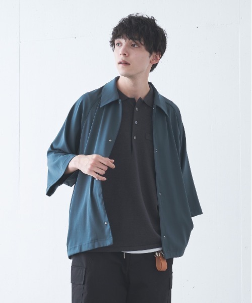 Alpinus（アルピナス）の「Alpinus - high drape raglan coach shirt  /ハイドレープラグランコーチシャツ（シャツ/ブラウス・メンズ・チャコールグレー/カーキ/グレイッシュベージュ・SMALL/MEDIUM）」の6枚目の写真