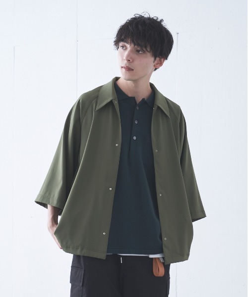 Alpinus（アルピナス）の「Alpinus - high drape raglan coach shirt  /ハイドレープラグランコーチシャツ（シャツ/ブラウス・メンズ・チャコールグレー/カーキ/グレイッシュベージュ・SMALL/MEDIUM）」の8枚目の写真
