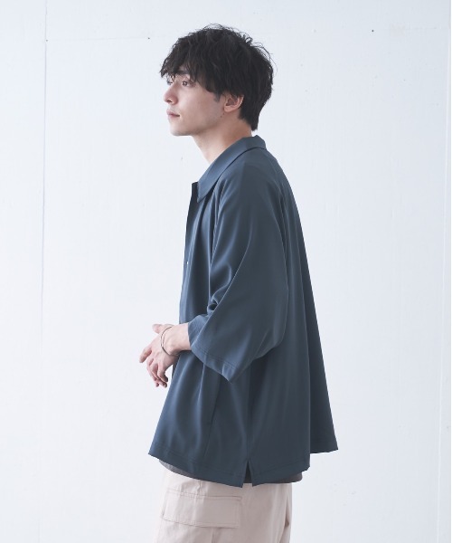 Alpinus（アルピナス）の「Alpinus - high drape raglan coach shirt  /ハイドレープラグランコーチシャツ（シャツ/ブラウス・メンズ・チャコールグレー/カーキ/グレイッシュベージュ・SMALL/MEDIUM）」の20枚目の写真