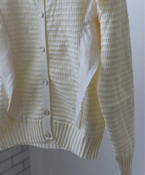 MYRDAL（ミュルダール）の「フリルニットカーディガン（カーディガン/ボレロ・レディース・ホワイト/ブラック/ベージュ・FREE）」の7枚目の写真