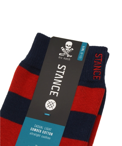 STANCE（スタンス）の「メンズ スタンスソックス マリナー ボーダー 非対称 STANCE MARINER 2（ソックス/靴下・メンズ・ネイビー・LARGE）」の3枚目の写真