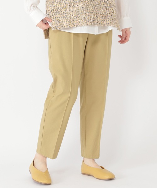 studio CLIP（スタディオクリップ）の「【ストレッチ/しわになりにくい/ウォッシャブル】ケア楽センタープレステーパードパンツ[プラスサイズ]（その他パンツ・レディース・その他1/その他2/ブラック/ベージュ・X-LARGE/XX-LARGE/MEDIUM/LARGE/XXX-LARGE/SMALL）」の3枚目の写真