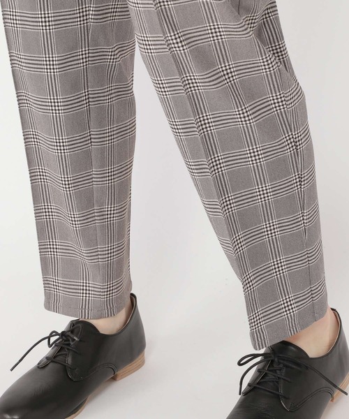 studio CLIP（スタディオクリップ）の「【ストレッチ/しわになりにくい/ウォッシャブル】ケア楽センタープレステーパードパンツ[プラスサイズ]（その他パンツ・レディース・その他1/その他2/ブラック/ベージュ・X-LARGE/XX-LARGE/MEDIUM/LARGE/XXX-LARGE/SMALL）」の13枚目の写真