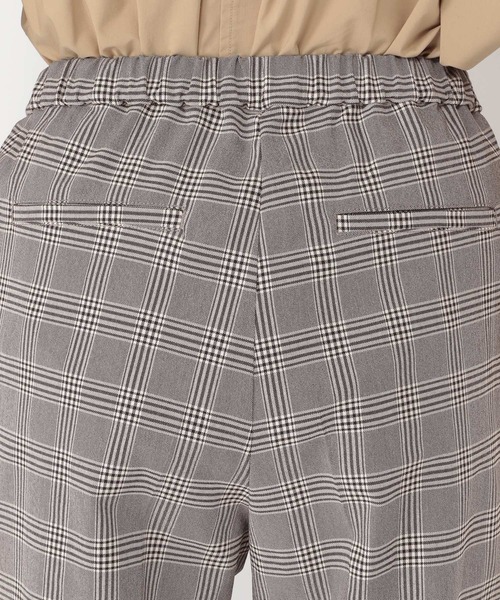 studio CLIP（スタディオクリップ）の「【ストレッチ/しわになりにくい/ウォッシャブル】ケア楽センタープレステーパードパンツ[プラスサイズ]（その他パンツ・レディース・その他1/その他2/ブラック/ベージュ・X-LARGE/XX-LARGE/MEDIUM/LARGE/XXX-LARGE/SMALL）」の14枚目の写真