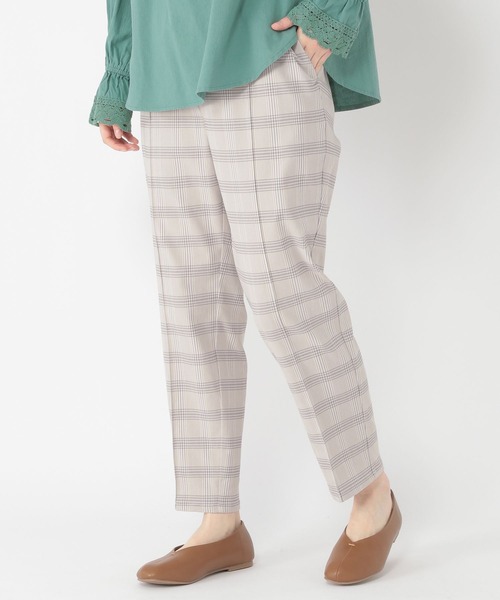 studio CLIP（スタディオクリップ）の「【ストレッチ/しわになりにくい/ウォッシャブル】ケア楽センタープレステーパードパンツ[プラスサイズ]（その他パンツ・レディース・その他1/その他2/ブラック/ベージュ・X-LARGE/XX-LARGE/MEDIUM/LARGE/XXX-LARGE/SMALL）」の19枚目の写真