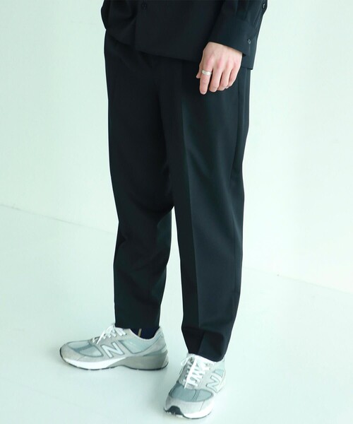 BESPOKE TOKYO（ビスポークトウキョウ）の「TWO SIDED TAPERED PANTS（スラックス・メンズ・ダークグレー/ブラック・2/1/3）」の3枚目の写真
