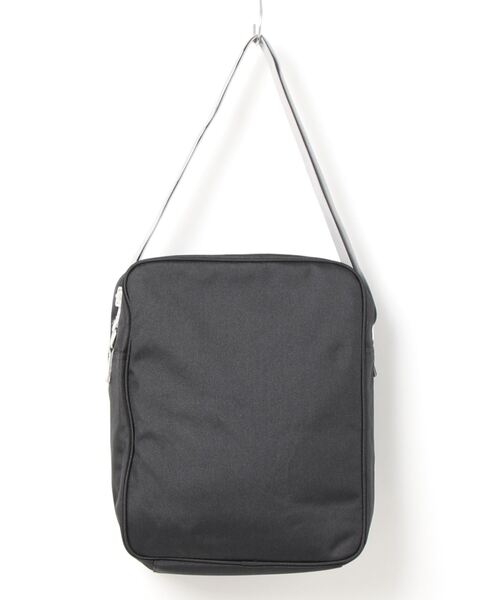 PLAYBOY(プレイボーイ)の「【PLAYBOY/プレイボーイ】ワンポイントブランドロゴスクールバッグ ショルダーバッグ(ショルダーバッグ・レディース・ブラック・FREE)」の3枚目の写真