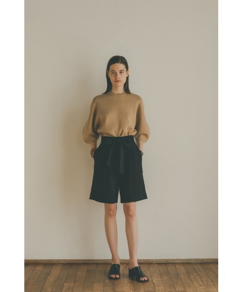 CLANE BELT TUCK HALF PANTS