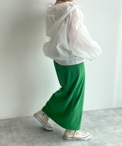 w closet（ダブルクローゼット）の「シアーナイロンドロップショルダーフードZIP（ナイロンジャケット・レディース・オフホワイト/ピンク/ターコイズブルー/ライトベージュ・FREE）」の13枚目の写真