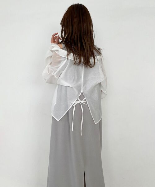 MAJESTIC LEGON（マジェスティックレゴン）の「シャツセットカットワンピース（ワンピース・レディース・ブルー/アイボリー/オフホワイト・MEDIUM）」の16枚目の写真