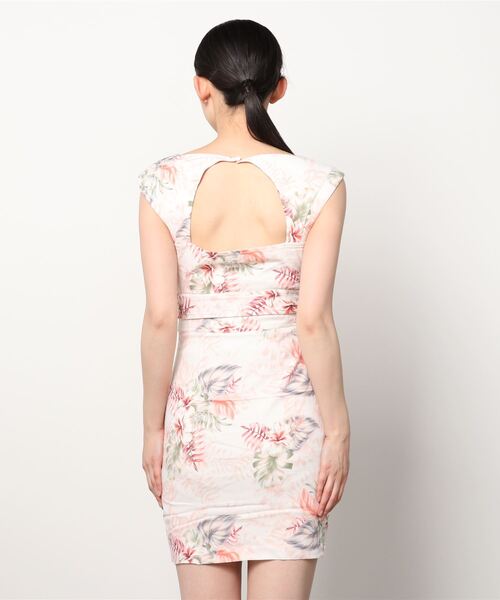 Guess（ゲス）の「Tristan Dress（マスク・レディース・ホワイト/その他・6/2/4）」の6枚目の写真