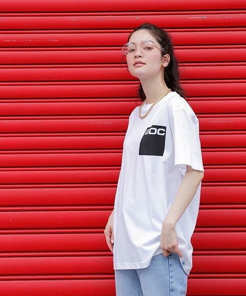 GDC(ジーディーシー)の「BOXLOGO TEE(Tシャツ/カットソー・メンズ・ホワイト/ブラック・SMALL/MEDIUM/LARGE/X-LARGE)」の3枚目の写真