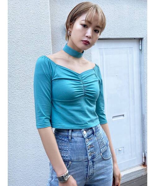 EMODA(エモダ)の「ギャザーポイントコンパクトトップ(Tシャツ/カットソー・レディース・ブルー/ブラック/ホワイト・FREE)」の5枚目の写真