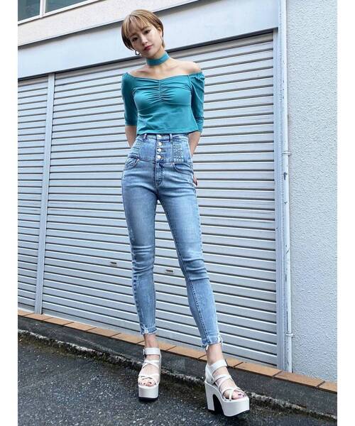 EMODA(エモダ)の「ギャザーポイントコンパクトトップ(Tシャツ/カットソー・レディース・ブルー/ブラック/ホワイト・FREE)」の6枚目の写真