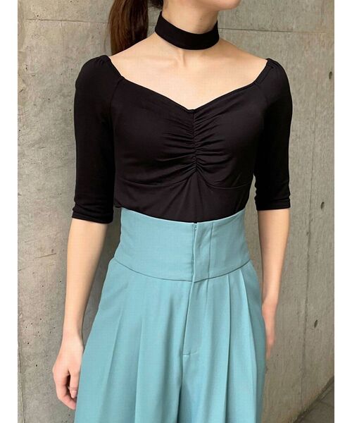 EMODA(エモダ)の「ギャザーポイントコンパクトトップ(Tシャツ/カットソー・レディース・ブルー/ブラック/ホワイト・FREE)」の10枚目の写真