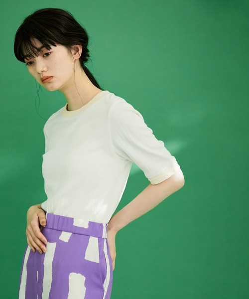 ADAM ET ROPE'（アダムエロペ）の「【WEB限定】バイカラープルオーバー（Tシャツ/カットソー・レディース・ブルー系その他/ホワイト系その他/ホワイト系その他3/グリーン系その他・FREE）」の5枚目の写真