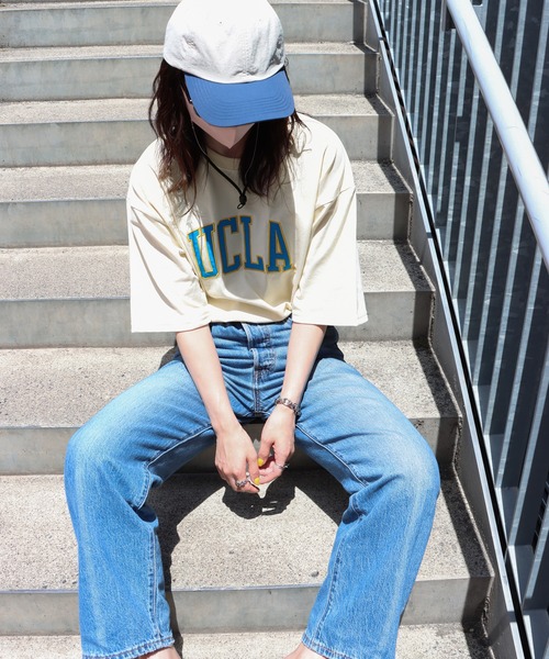 COURO(コウロ)の「UCLA サガラ刺繍/ワッペン半袖Tシャツ(Tシャツ/カットソー・レディース・ホワイト/ネイビー/アイボリー/ホワイト系その他/アイボリー系/ネイビー系・M/L/XL)」の4枚目の写真
