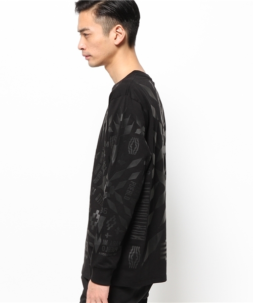 MARCELO BURLON（マルセロ・バーロン）の「MARCELO BURLON　『TAMI ALLOVER』（Tシャツ/カットソー・メンズ・ブラック・SMALL/MEDIUM）」の10枚目の写真