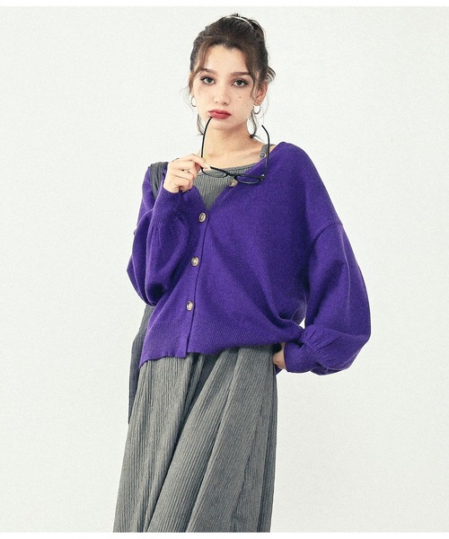 ANAP（アナップ）の「8色展開べっ甲ボタンボリュームスリーブニットカーディガン（カーディガン/ボレロ・レディース・ブラック/パープル/グレー/レッド/イエロー/オレンジ/ブルー/グリーン・FREE）」の16枚目の写真