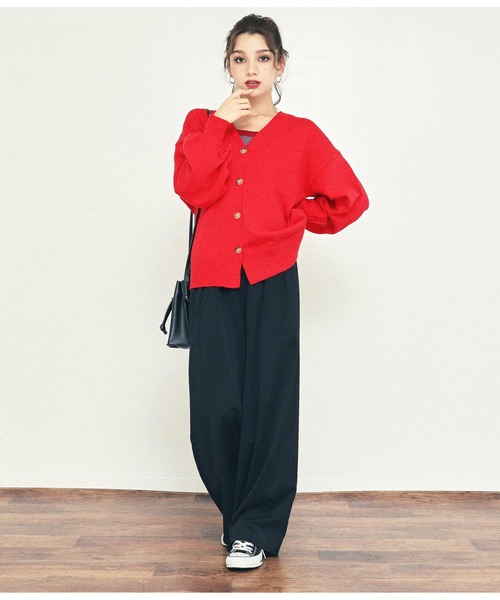 ANAP（アナップ）の「8色展開べっ甲ボタンボリュームスリーブニットカーディガン（カーディガン/ボレロ・レディース・ブラック/パープル/グレー/レッド/イエロー/オレンジ/ブルー/グリーン・FREE）」の21枚目の写真